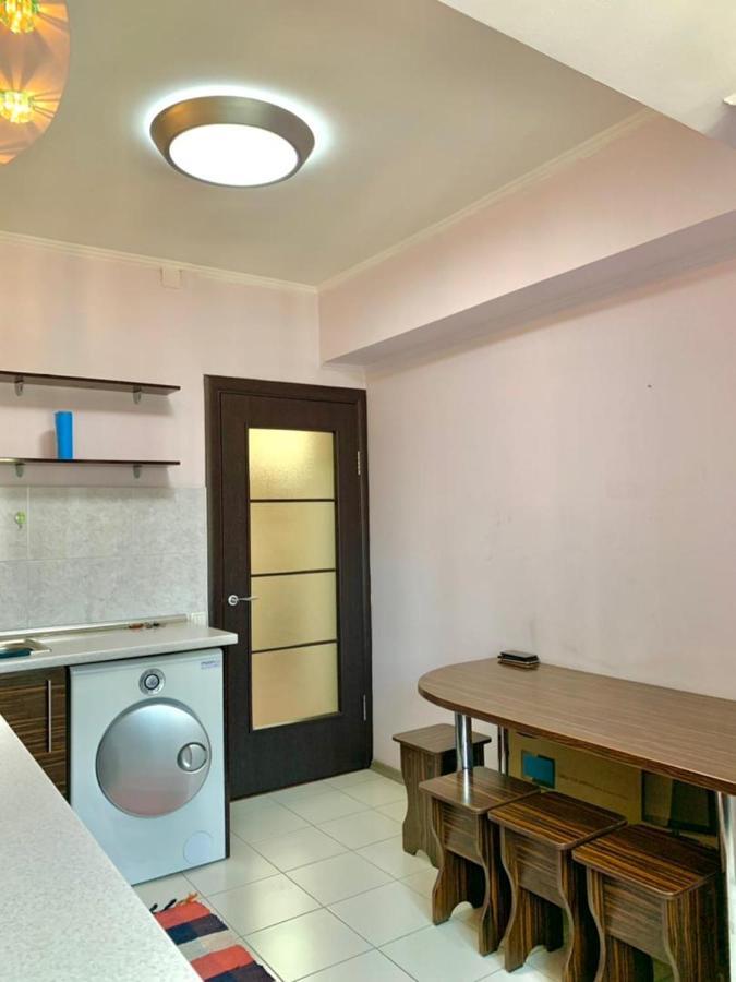 Apartment In Street Kievskaya 49 Bishkek Exterior foto